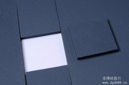 導(dǎo)電硅膠墊片 導(dǎo)電硅膠墊片